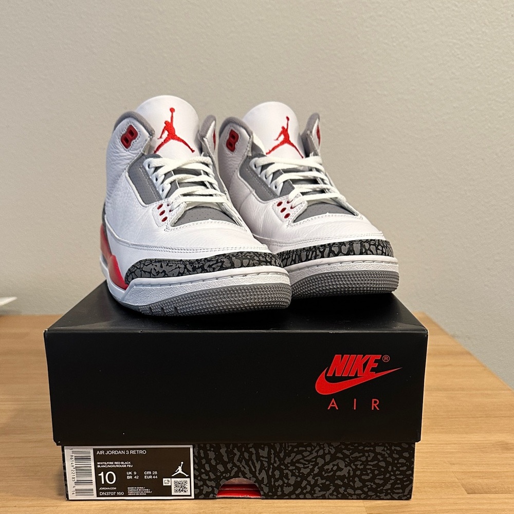 Air Jordan 3 Retro Fire Red 2022